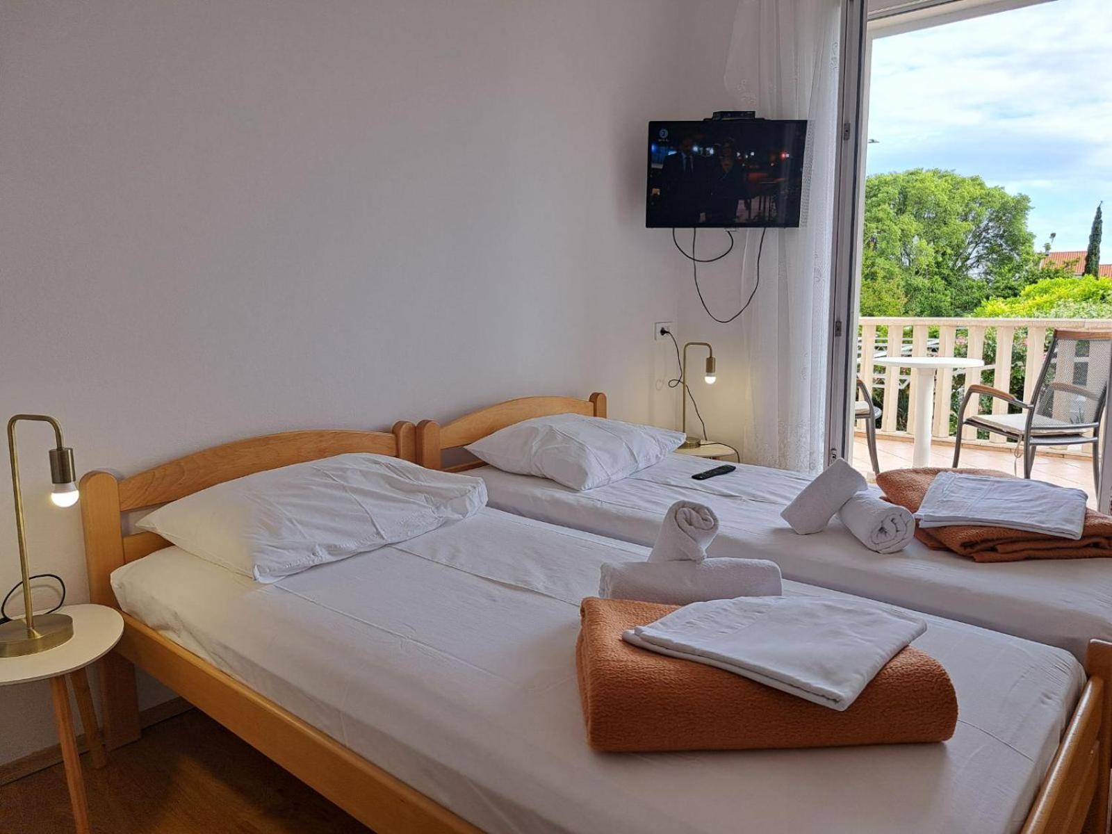 Apartments & Rooms Cakelic Mlini Exterior foto